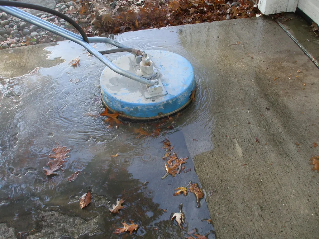 Surface cleaner on a concrete driveway